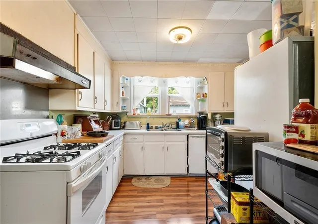 Photo 4 of Single family home for sale at 1005 E Main St, Bartow, FL 33830 | MLS# TB8539544 | Listing updated on 2026-09-01
