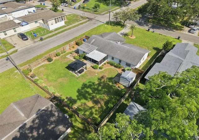 Photo 3 of Single family home for sale at 518 W 129th Avenue, Tampa, FL 33612 | MLS# TB8539552 | Listing updated on 2026-08-28