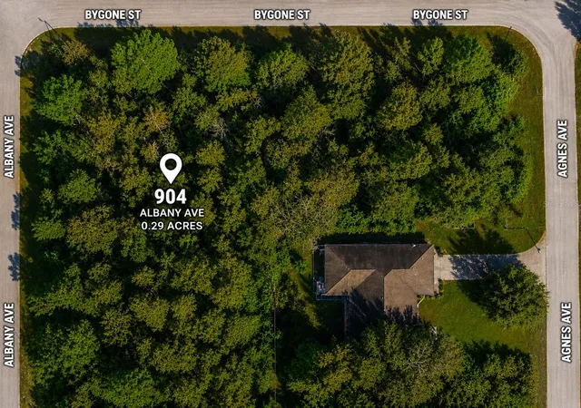 3rd image of 904 Albany Ave, Lehigh Acres, FL 33971 | MLS# O6434150