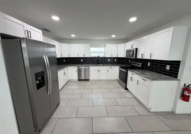 Photo 4 of Single family home for sale at 5112 Pacific Ave, Weeki Wachee, FL 34607 | MLS# W7888662 | Listing updated on 2026-09-30