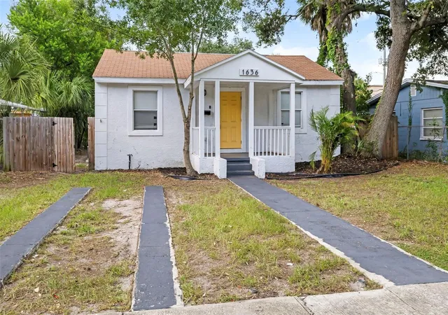 Photo 3 of Single family home for sale at 1636 Prescott St S, Saint Petersburg, FL 33712 | MLS# A4703185 | Listing updated on 2026-09-01