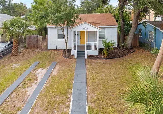 Photo 3 of Single family home for sale at 1636 Prescott St S, Saint Petersburg, FL 33712 | MLS# A4703185 | Listing updated on 2026-09-01