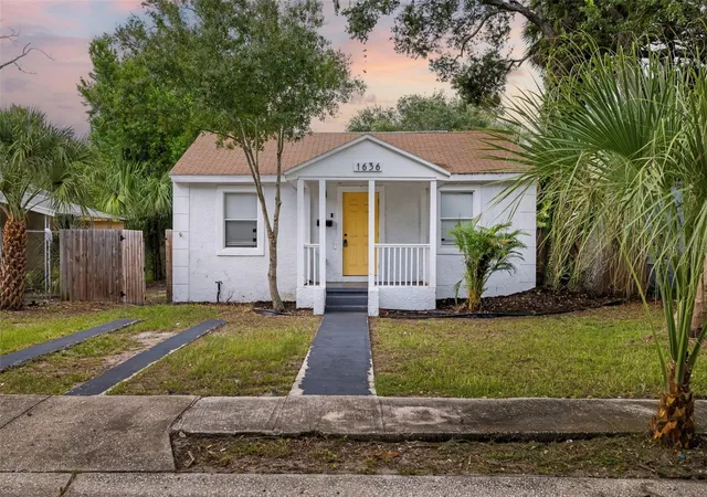 Photo 4 of Single family home for sale at 1636 Prescott St S, Saint Petersburg, FL 33712 | MLS# A4703185 | Listing updated on 2026-09-01