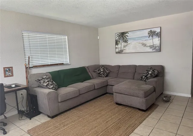 5th image of 5601 Bryson Dr, Orlando, FL 32818 | MLS# O6434186