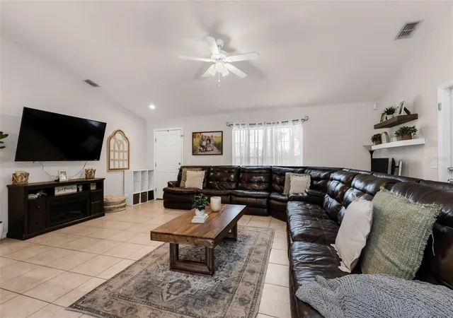 4th image of 12424 Birtle Ave, Port Charlotte, FL 33981 | MLS# D6148444