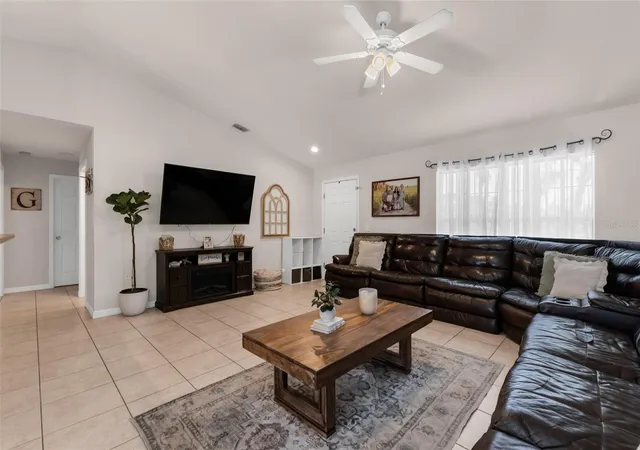5th image of 12424 Birtle Ave, Port Charlotte, FL 33981 | MLS# D6148444