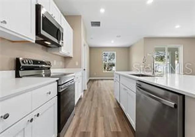 5th image of 8 Lewisdale Pl, Palm Coast, FL 32137 | MLS# FC320743