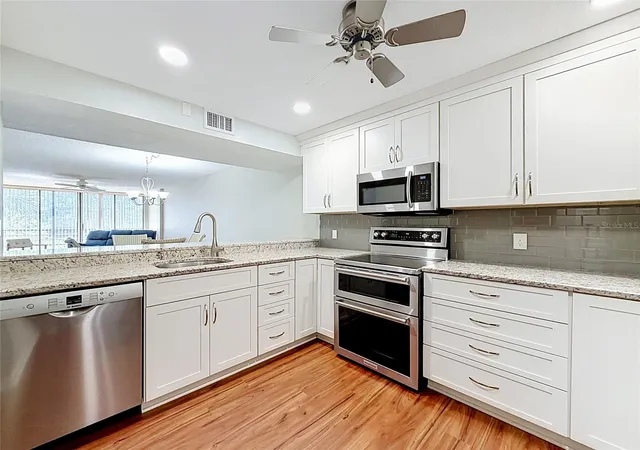 3rd image of 11945 143Rd St, Largo, FL 33774