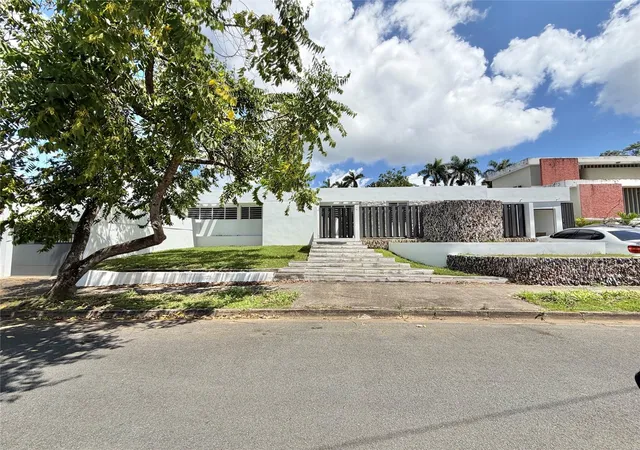 Photo 1 of Mansion for sale at 1709 Calle Lilas, San Juan, PR 00927 | MLS# PR9123474 | Listing updated on 2026-08-19