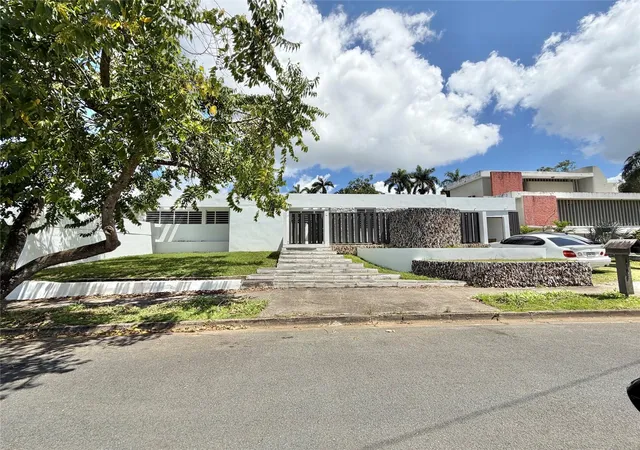 Photo 2 of Mansion for sale at 1709 Calle Lilas, San Juan, PR 00927 | MLS# PR9123474 | Listing updated on 2026-08-19