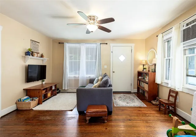 5th image of 220 N Adelle Ave, Deland, FL 32720 | MLS# O6434214