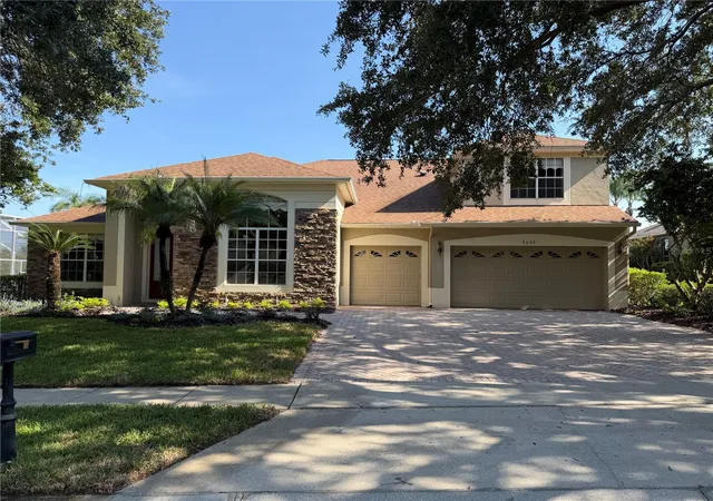 Photo 1 of Single family home for sale at 9609 Westover Clb Cir, Windermere, FL 34786 | MLS# O6434228 | Listing updated on 2026-08-20