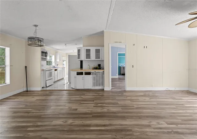 2nd image of 24027 Nw 183rd Ave, High Springs, FL 32643 | MLS# A4703211