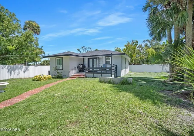 2nd image of 419 Burleigh Ave, Daytona Beach, FL 32117 | MLS# V4950771