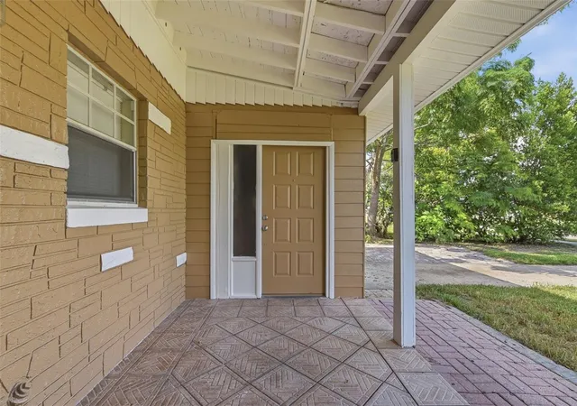 Photo 3 of Sale Pending at 4302 Meadowbrook Ave, Orlando, FL 32808 | MLS# O6434239 | Listing updated on 2026-09-01