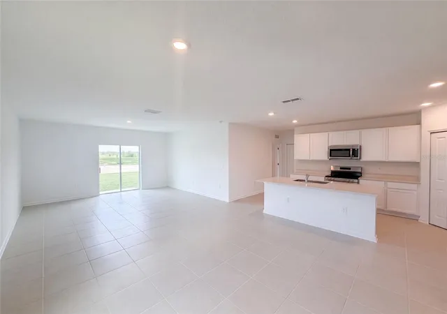 5th image of 4373 River Beacon Blvd, Davenport, FL 33837 | MLS# O6434240