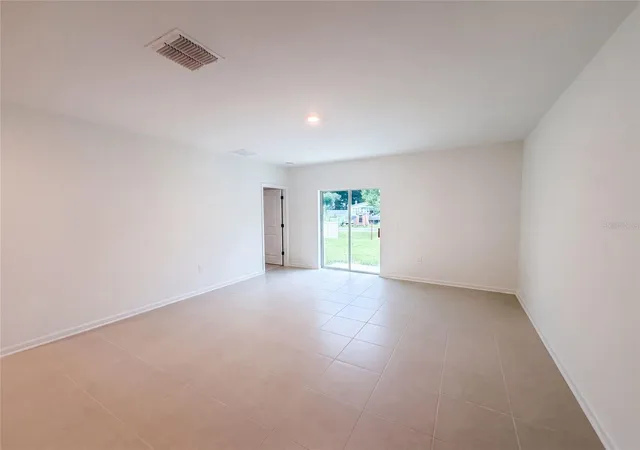 3rd image of 5420 Meadow Walk Dr, Davenport, FL 33837 | MLS# O6434245