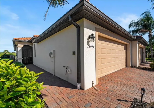 Photo 3 of Sale Pending at 24076 Canterwood Way, Venice, FL 34293 | MLS# N6145393 | Listing updated on 2026-08-24