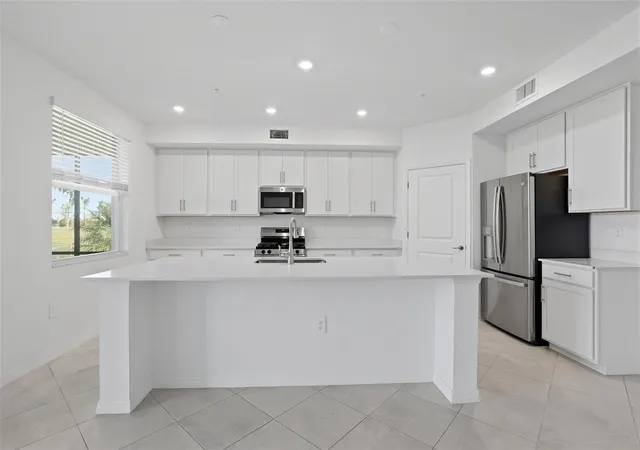 4th image of 19238 Cherrystone Wy #101, Bradenton, FL 34211 | MLS# TB8539651