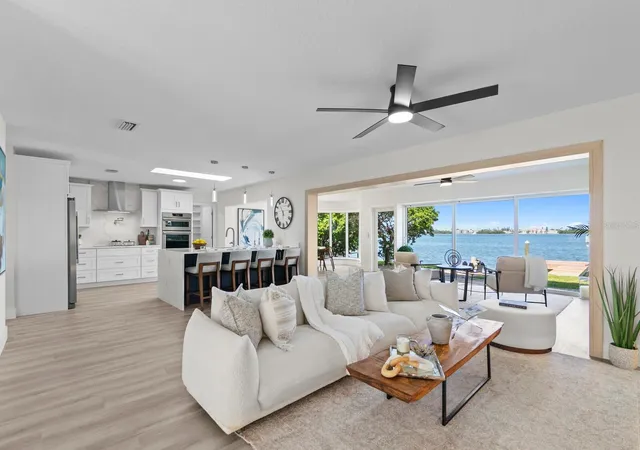 2nd image of 202 Driftwood Ln, Largo, FL 33770 | MLS# TB8539658