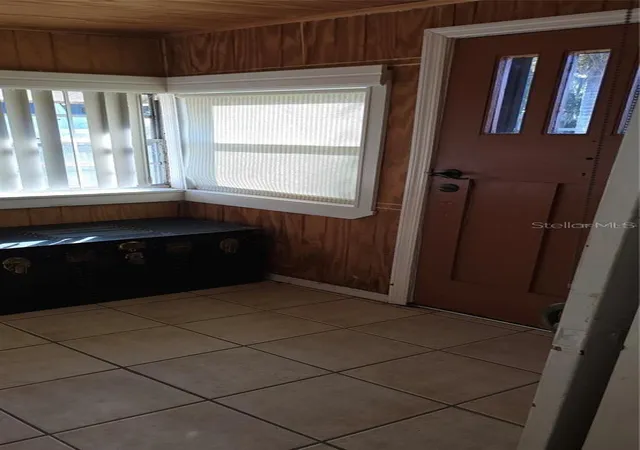 3rd image of 315 Virginia St, Frostproof, FL 33843 | MLS# K4903711