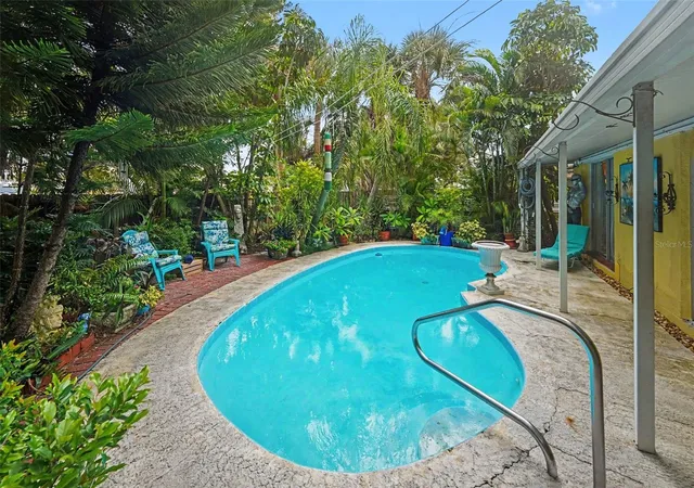2nd image of 3505 W Mcelroy Ave, Tampa, FL 33611 | MLS# TB8539670
