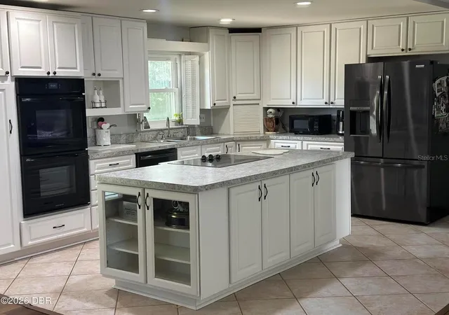 Photo 3 of Single family home for sale at 31109 Deal Dr, Sorrento, FL 32776 | MLS# V4950775 | Listing updated on 2026-09-04