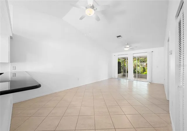 5th image of 630 N Jefferson Ave, SARASOTA, FL 34237