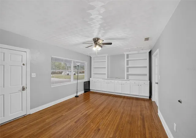 3rd image of 201 Se 31St Ave, Ocala, FL 34471 | MLS# OM730579