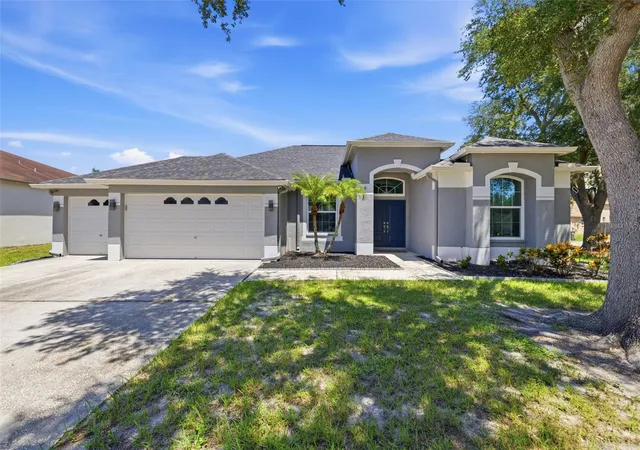 Photo 1 of Single family home for sale at 12020 Running Fox Cir, Riverview, FL 33569 | MLS# TB8539709 | Listing updated on 2026-10-11