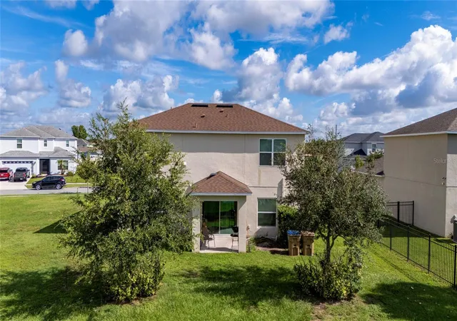 Photo 2 of Single family home for sale at 370 Quarry Rock Cir, Kissimmee, FL 34758 | MLS# S5155791 | Listing updated on 2026-08-21