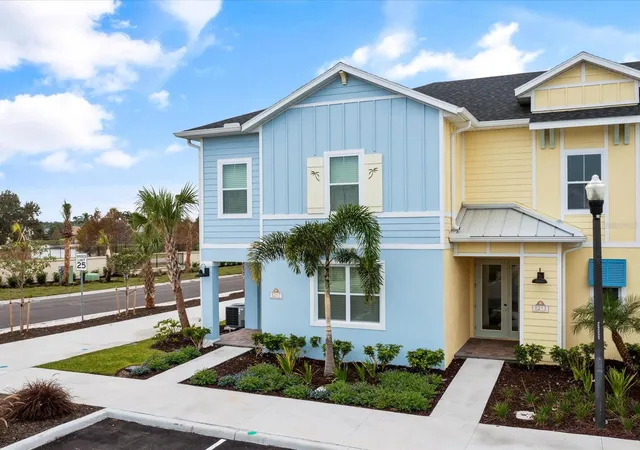 Photo 2 of Townhouse for sale at 8217 Surf St, Kissimmee, FL 34747 | MLS# O6434314 | Listing updated on 2026-08-18