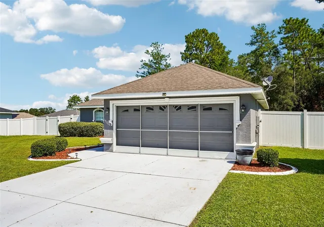 Photo 3 of Single family home for sale at 15266 SW 44th Terrace, Ocala, FL 34473 | MLS# O6434316 | Listing updated on 2026-08-28