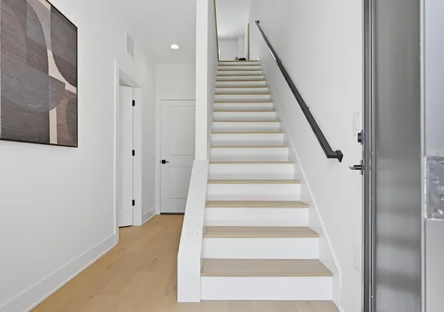 2nd image of 310 W Columbus Dr #8, Tampa, FL 33602 | MLS# TB8539724