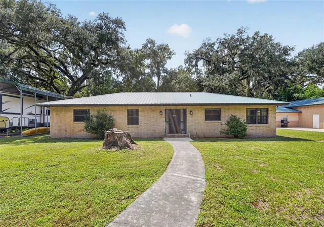1st image of 7468 Cr 650, Bushnell, FL 33513 | MLS# OM730587