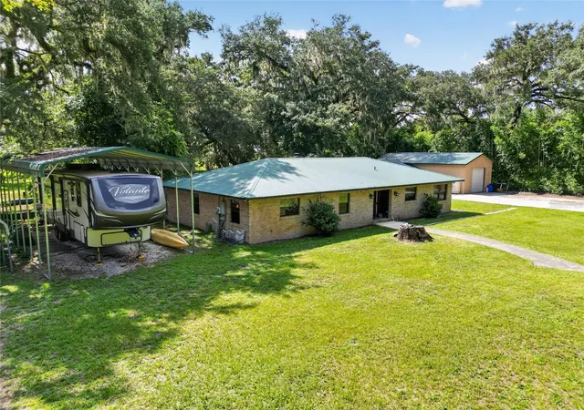 Photo 3 of Single family home for sale at 7468 Cr 650, Bushnell, FL 33513 | MLS# OM730587 | Listing updated on 2026-09-23