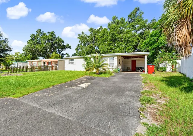 3rd image of 9374 84Th St, Seminole, FL 33777 | MLS# TB8539735