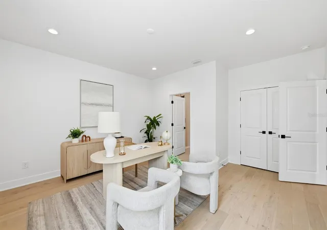 3rd image of 310 W Columbus Dr #3, Tampa, FL 33602 | MLS# TB8539738
