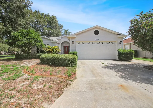 1st image of 1009 Forest Breeze Path, Leesburg, FL 34748 | MLS# TB8539740