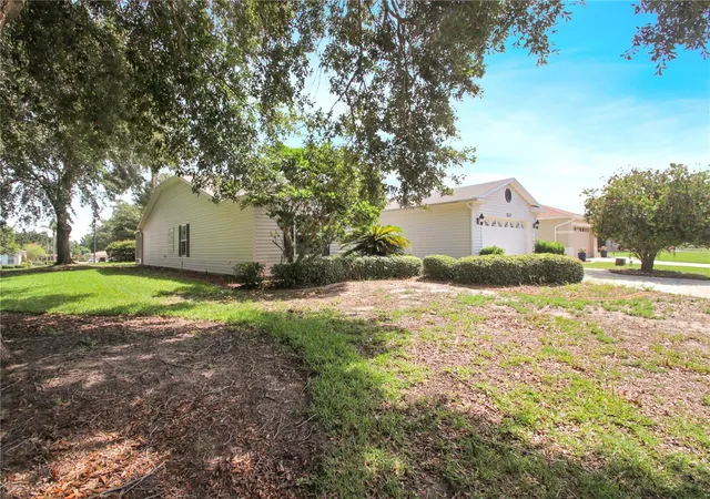 2nd image of 1009 Forest Breeze Path, Leesburg, FL 34748 | MLS# TB8539740