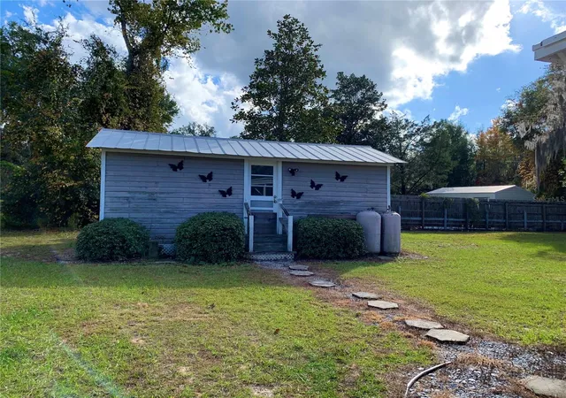 5th image of 17630 Ne 246Th Pl, Fort Mc Coy, FL 32134 | MLS# TB8539745
