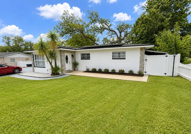 2nd image of 8907 El Portal Dr, Tampa, FL 33604 | MLS# TB8539767