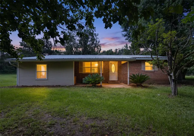 Photo 2 of Single family home for sale at 15518 192nd Street, O Brien, FL 32071 | MLS# G5116576 | Listing updated on 2026-08-26