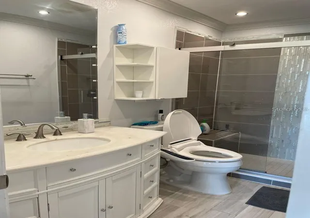 Listing Photo 2 - Condo for sale in building located at 6210 Sun Blvd, St. Petersburg, FL 33715 - Unit #202