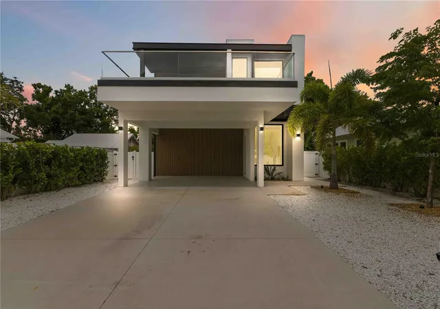 1st image of 1671 Arlington St, Sarasota, FL 34239 | MLS# A4703257