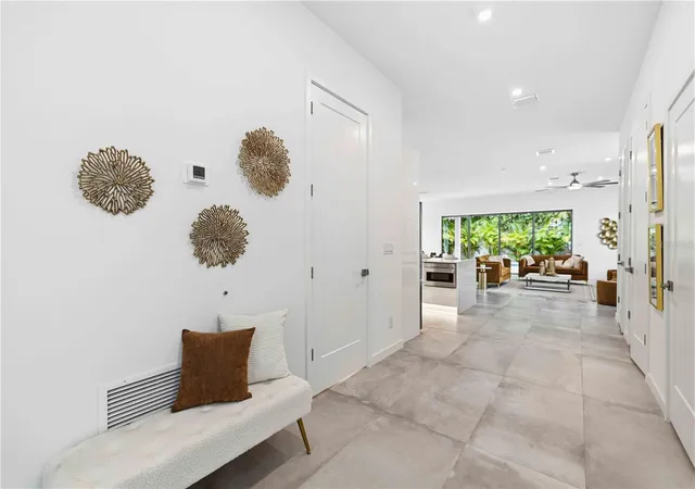 5th image of 1671 Arlington St, Sarasota, FL 34239 | MLS# A4703257