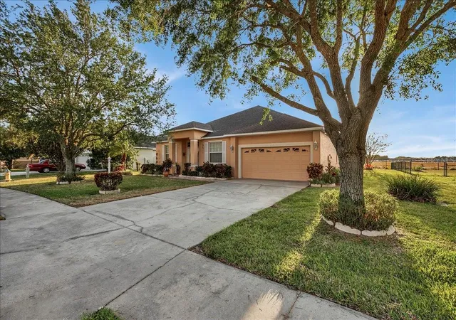 Photo 3 of Single family home for sale at 4319 Dinner Lake Blvd, Lake Wales, FL 33859 | MLS# O6434370 | Listing updated on 2026-08-19