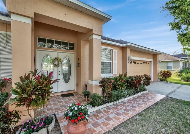 Photo 3 of Single family home for sale at 4319 Dinner Lake Blvd, Lake Wales, FL 33859 | MLS# O6434370 | Listing updated on 2026-08-19