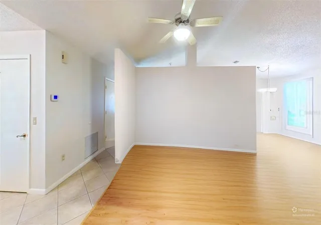 3rd image of 1410 New Abbey Ave, Leesburg, FL 34788 | MLS# G5116578