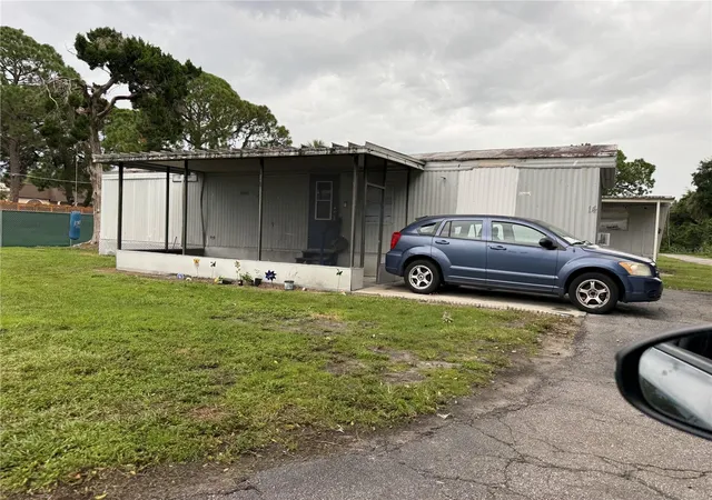 5th image of 6435 W Hillsborough Ave, Tampa, FL 33634 | MLS# TB8539777